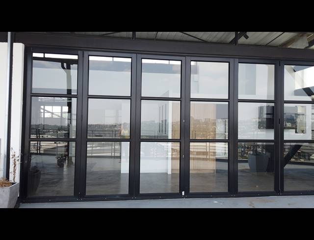 201M² SHOWROOM TO LET IN KRAMERVILLE